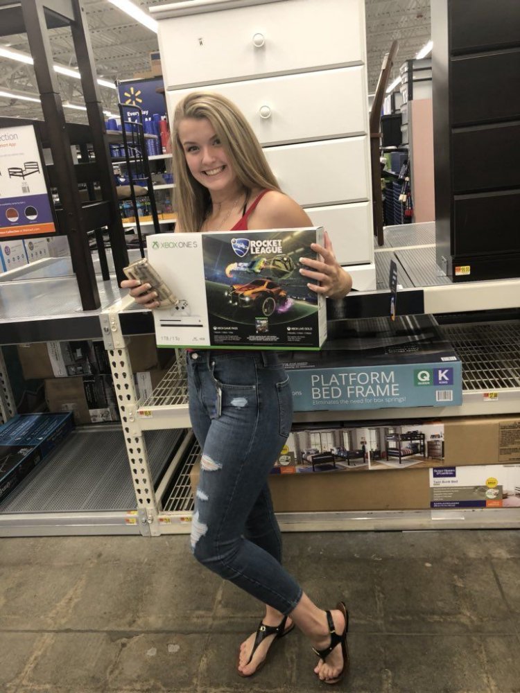 Mia melano (@officialmiamlano