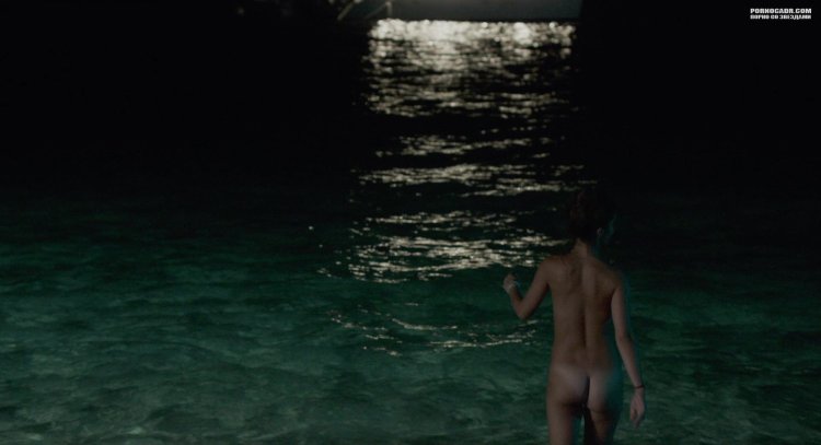 Lola Le Lann this awkward moment