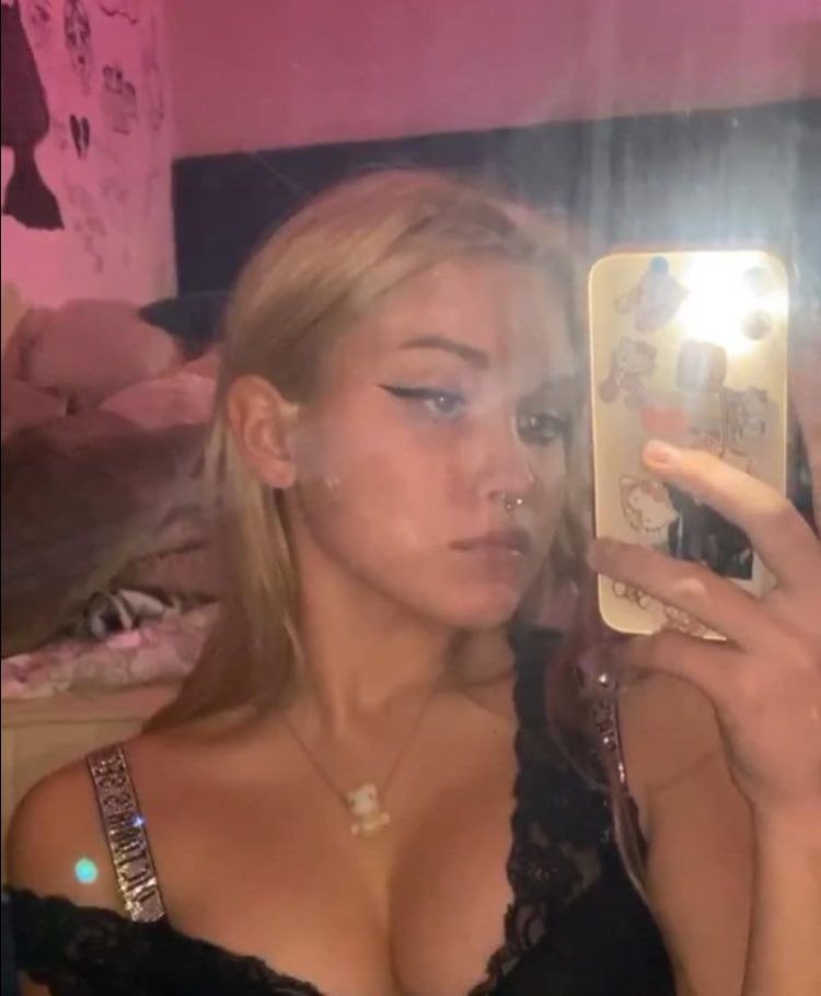 Victoria Kozlova Komorphin