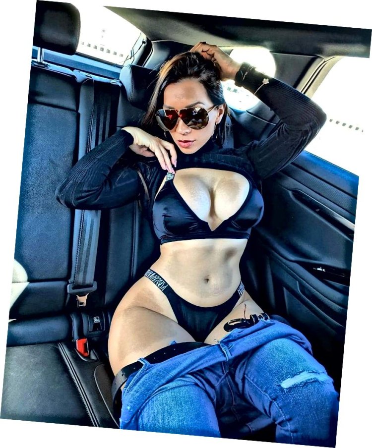 Joselyn Cano Selfie 2020