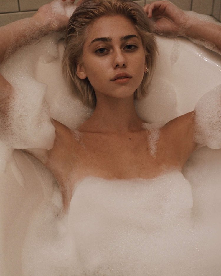 Amalia Annenkova Naked