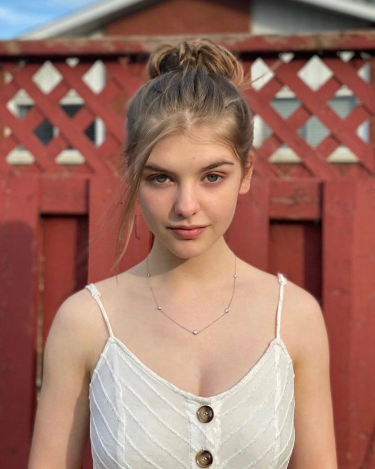 Liliana Wray Instagram Pixwox