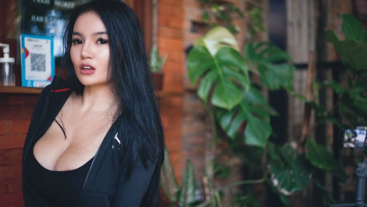 Monica Kaspovich breast