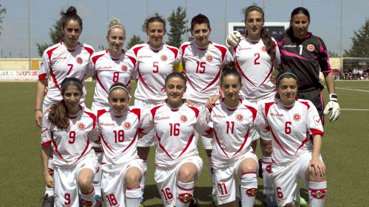 Show of naked women in Denmark photo