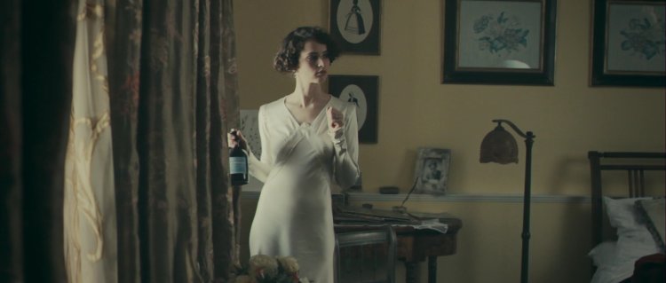 Naked Felicity Jones