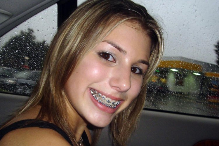 Amateur cumshot on the face and tongue