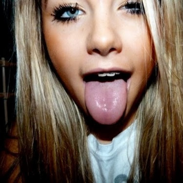 Tongue girl