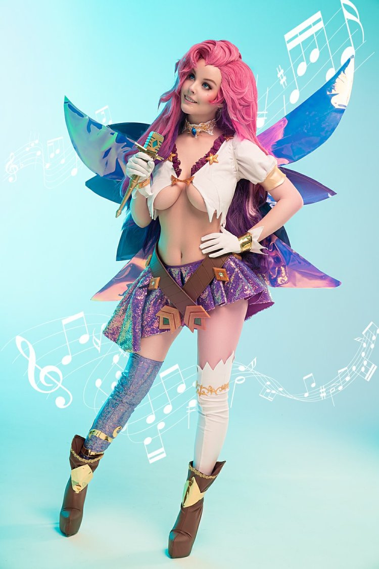 Helly Valentine Elizabeth Naked