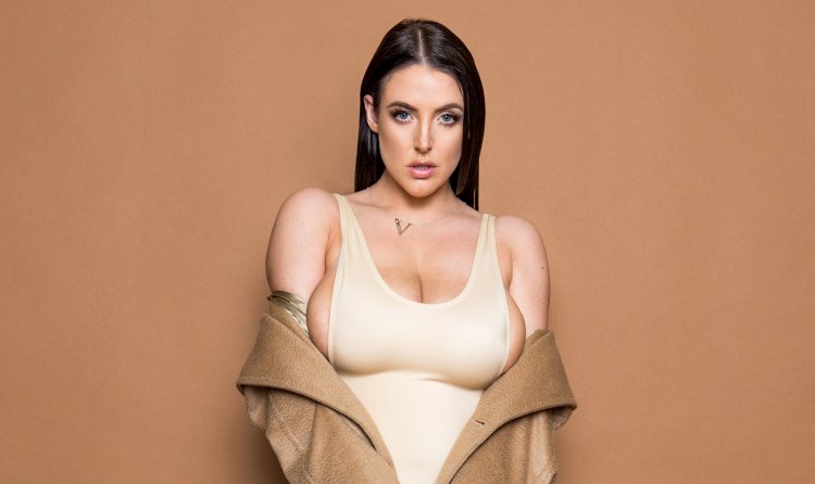 Angela White 2019