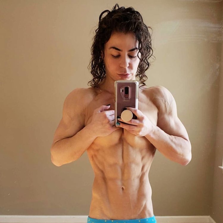 Shelley King in a swimsuit