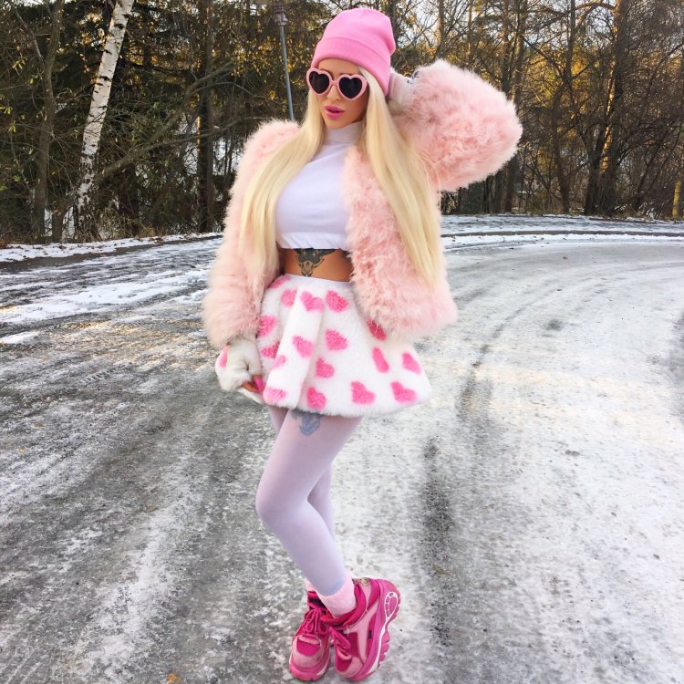 Alicia amira without makeup