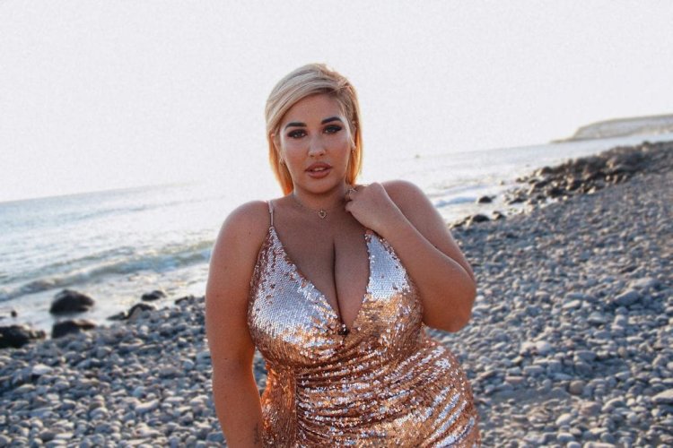 Natalia Lozano Model in a swimsuit