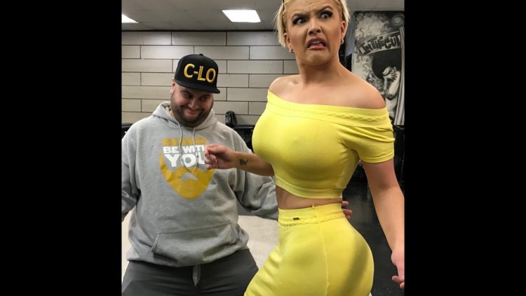 Amy Elizabeth Jackson in laundry