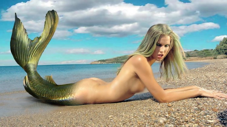 A real naked mermaid