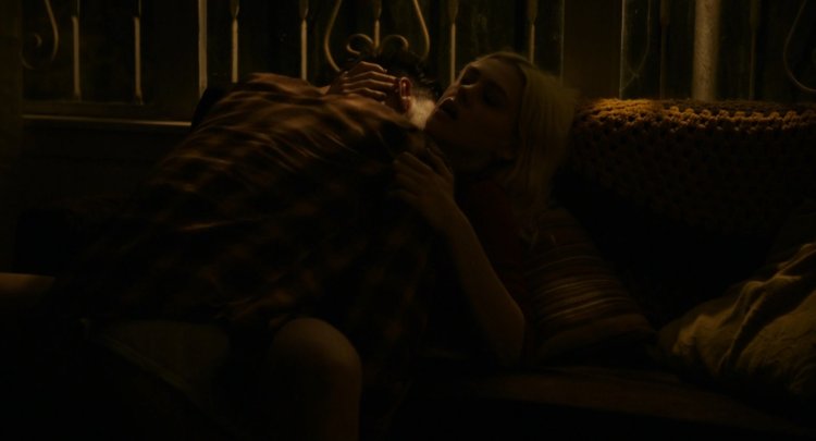 Nikola Peltz is naked