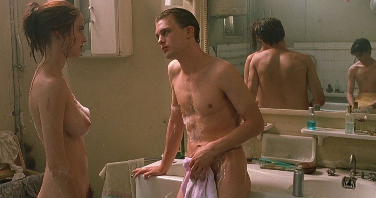 Dreamers 2003 Eva Green breasts