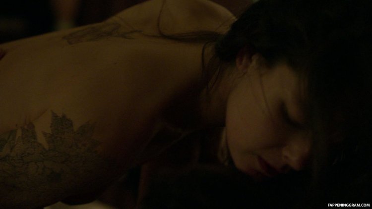 Actress Alex Davalos Naked