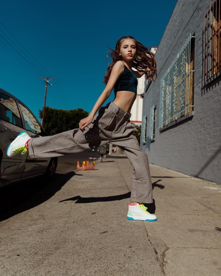 Maisie de krassel model 2022