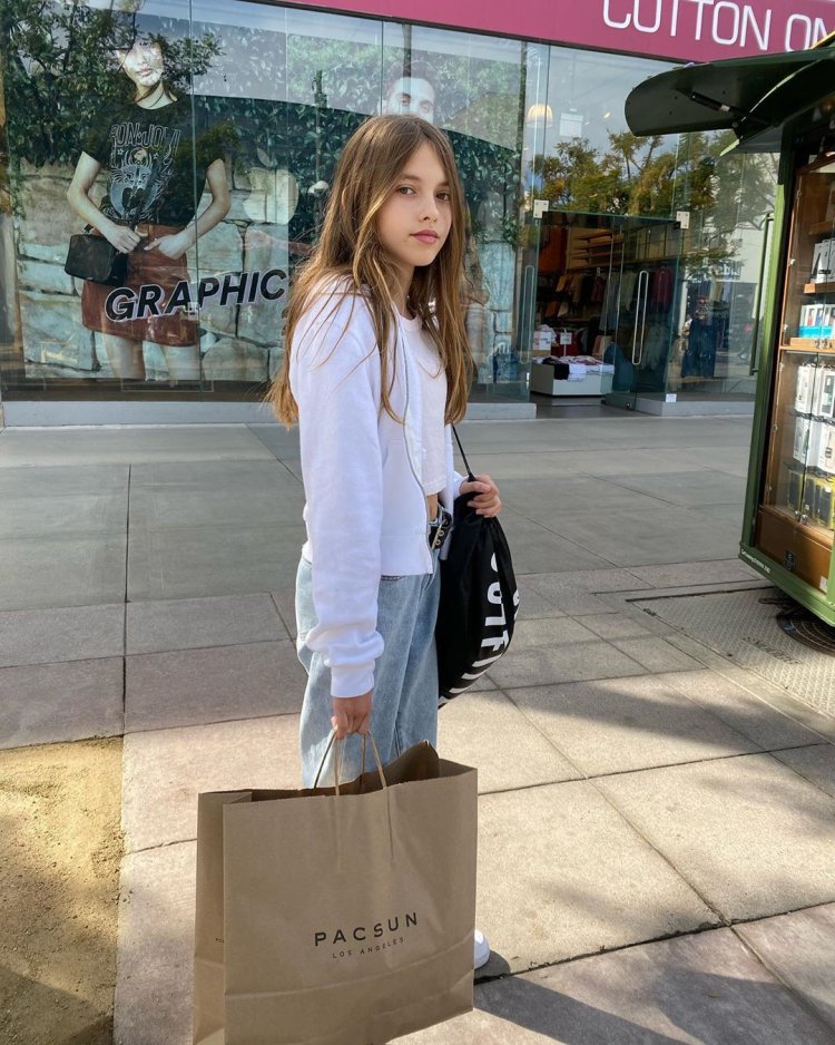 Maisie de Krassel Forever 21