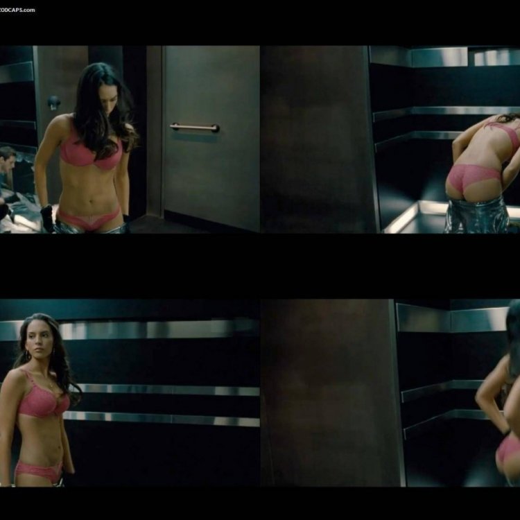 Genesis Rodriguez naked