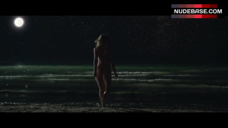 Zoe Kazan Intimate photos