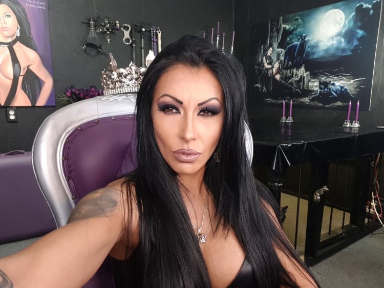 MistressKennya photo