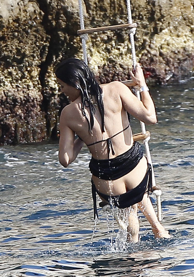 Michelle Rodriguez Topless