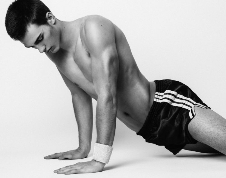 Zach COX Selfie Model