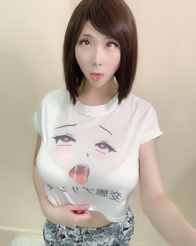 Kurumi Tokisaki in underwear