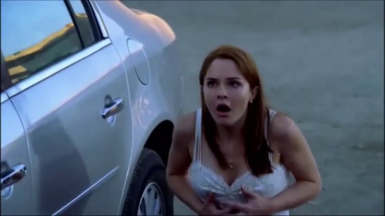 Lucy Lawless naked ominous dead