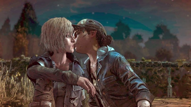 Clementine and Violet Kiss