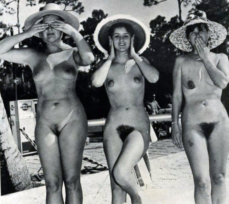 Retro nudist cunnilingus