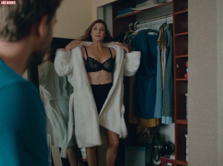 Chelsea Field bed scenes