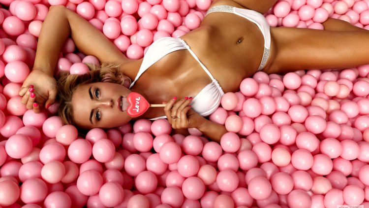 Lily Oldridge in underwear for the bride