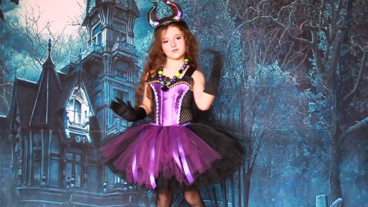 Candolle TV model Laura b