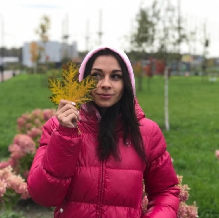 Anastasia Solodkova Lolly Lips