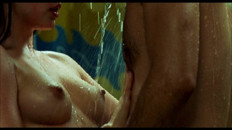 Anna de Armas breast