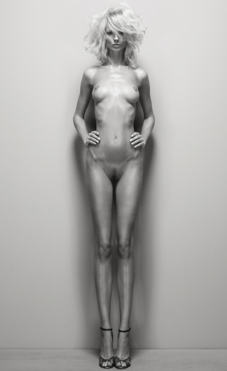 Model Sasha Luss naked