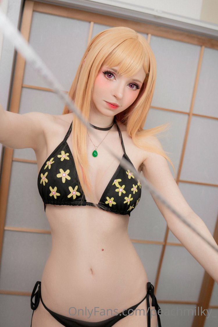 Marin Kitagawa Cosplay
