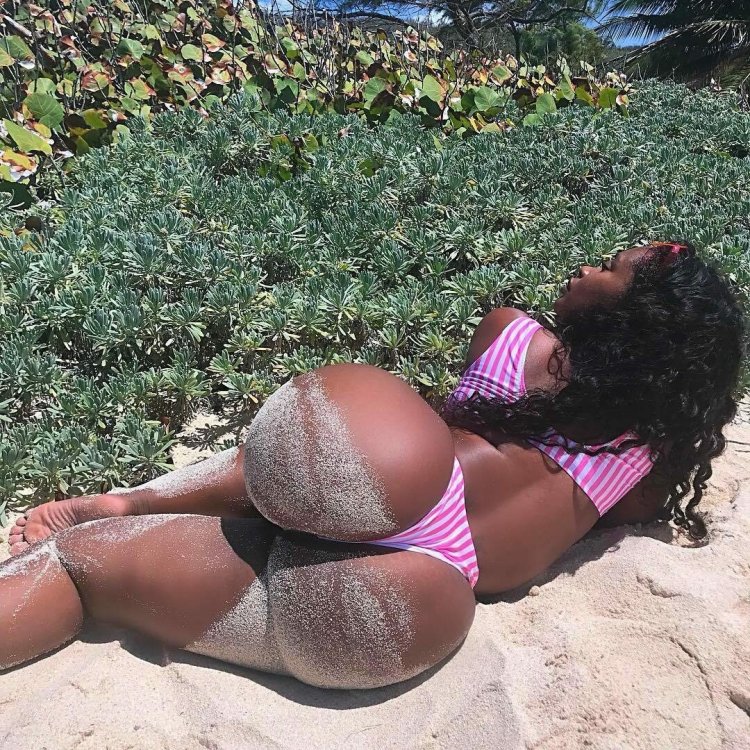 Vietnamese girls Big Ass