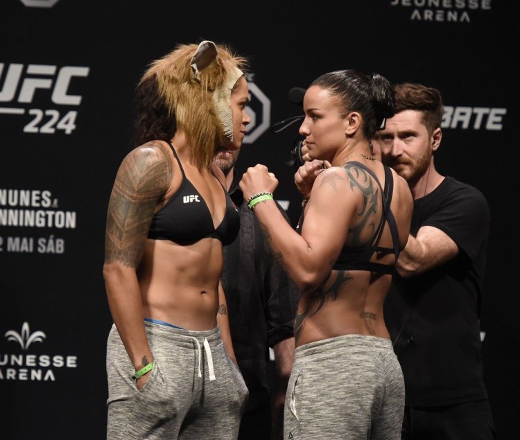 Amanda Nunez photo in a swimsuit