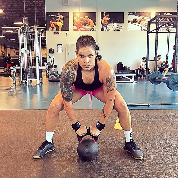 Misha Tate Amanda Nunes