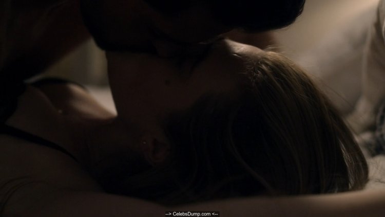 Melissa Roxburgh is naked