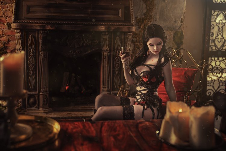 Helly Valentine Disharmonica