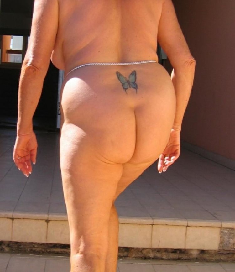 Cameroon shocking Granny Ass