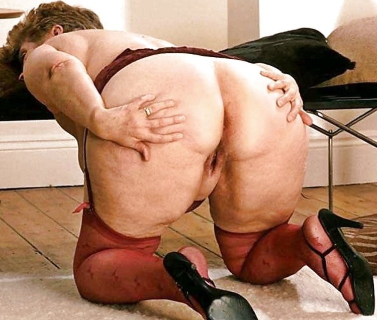 Old women with a big booty