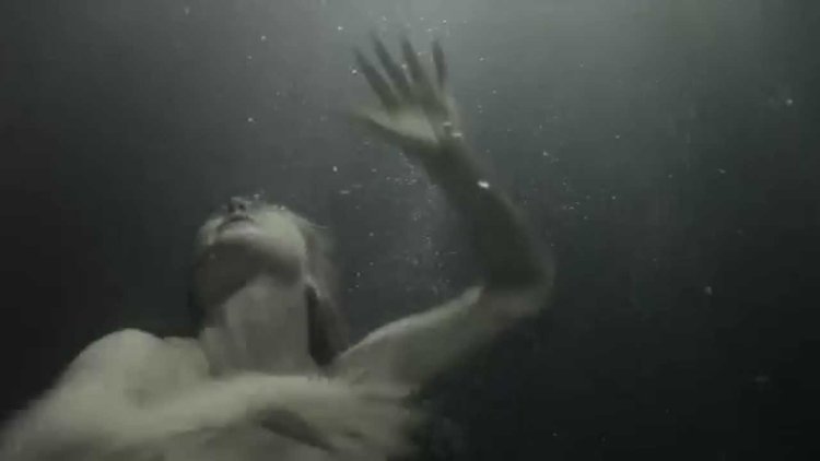 Olivia Wilde Underwater