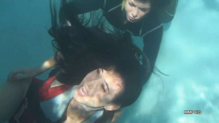 Underwater Scenes drowning girl Dyodya Nina