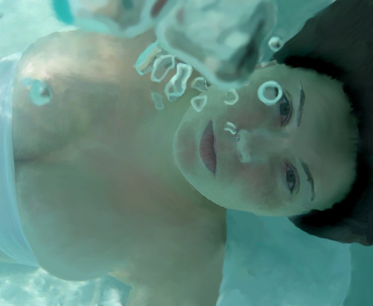 Fridiving women Toples