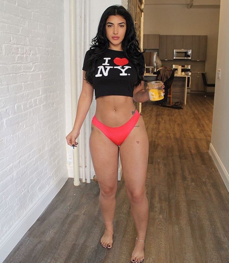 Carlits with a beautiful figure